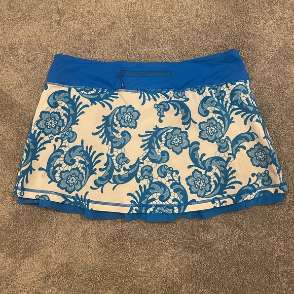Lululemon skirt - Picture 1 of 3